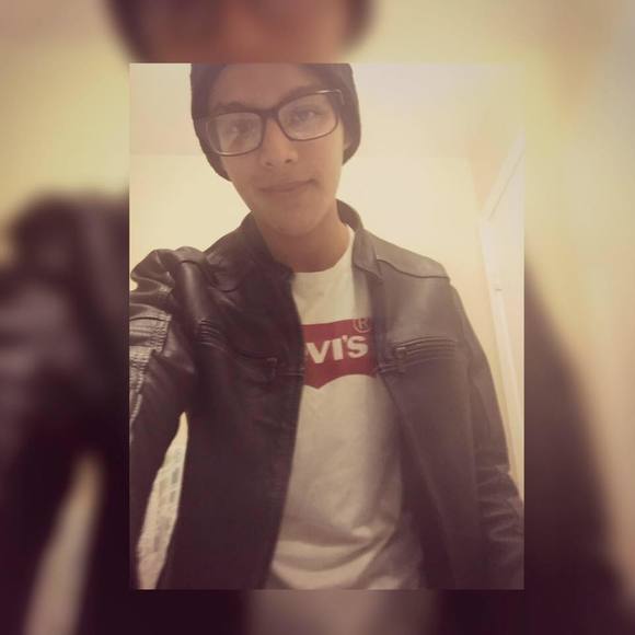 Meet your Posher, Ramon - Picture 1 of 1